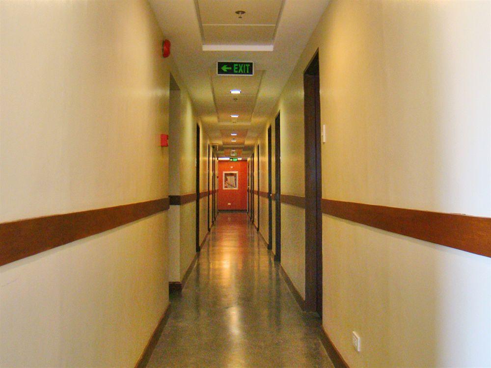 Express Inn Mactan Lapu-Lapu City Bagian luar foto