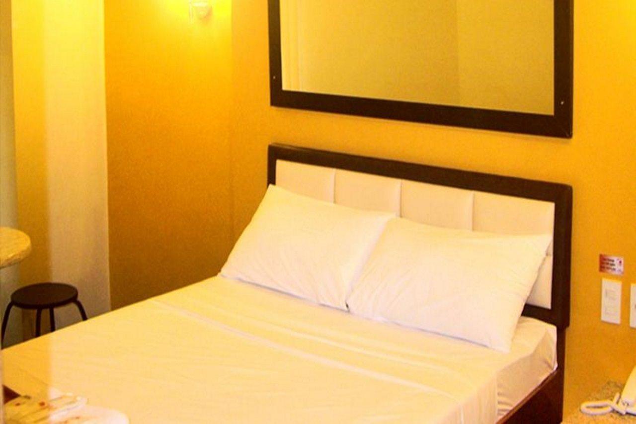 Express Inn Mactan Lapu-Lapu City Bagian luar foto